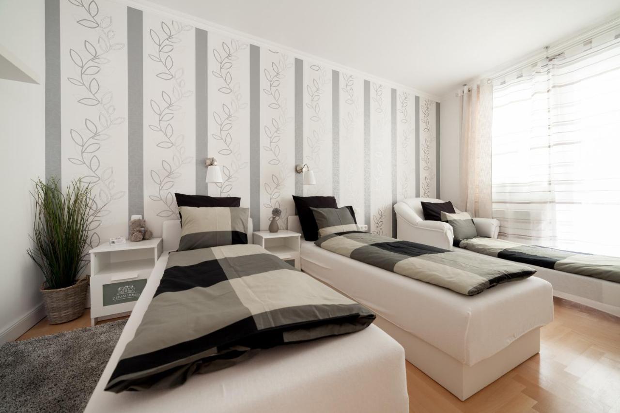 Gde Hollo Apartments Budapeste Exterior foto