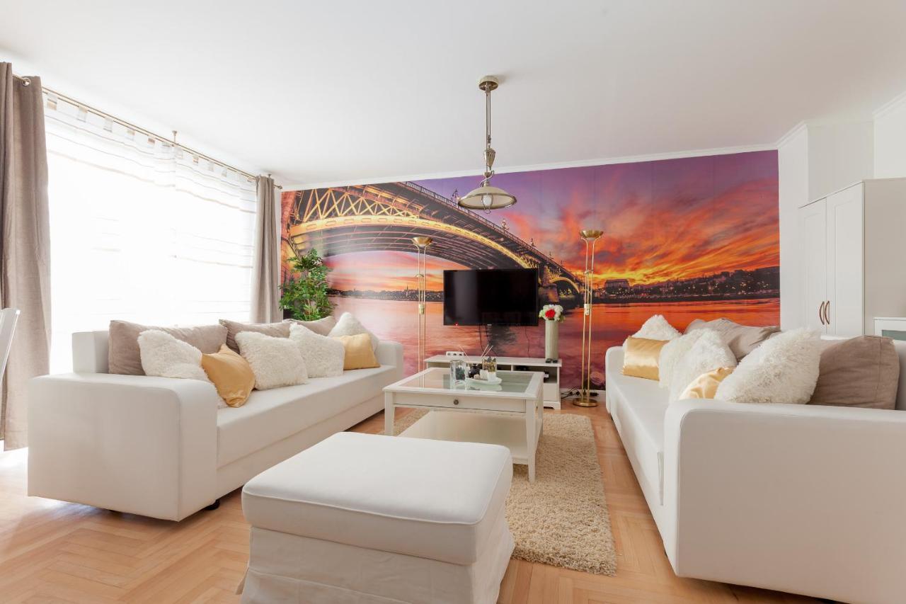 Gde Hollo Apartments Budapeste Exterior foto